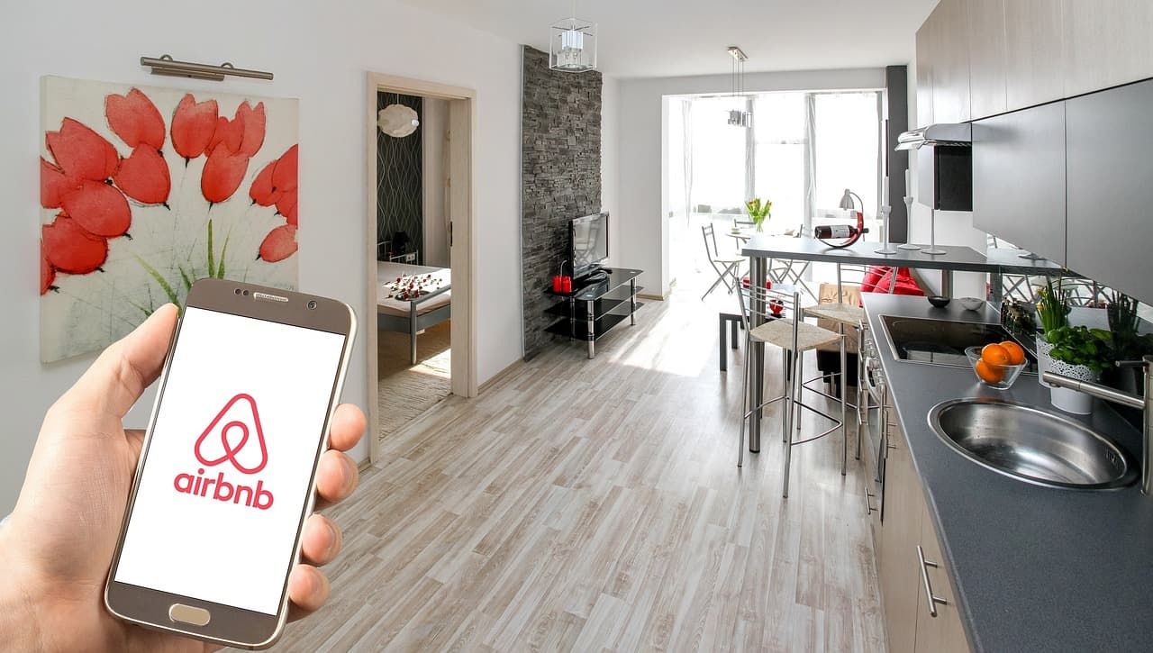Airbnb Earns an Upgrade at Mizuho